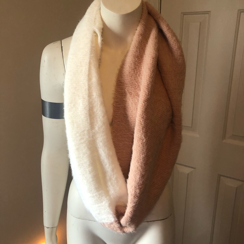An Taylor Scarf